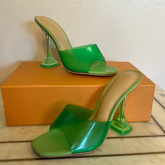 TONY BIANCO Serri Sandal in Vinylite & Lime Nappa - Picture 3 of 12